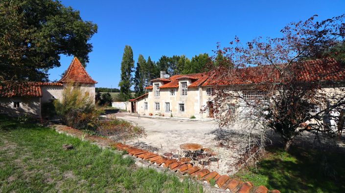 Image No.1-5 Bed House for sale
