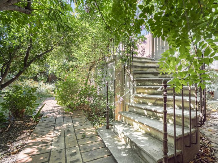 Image No.2-4 Bed House for sale