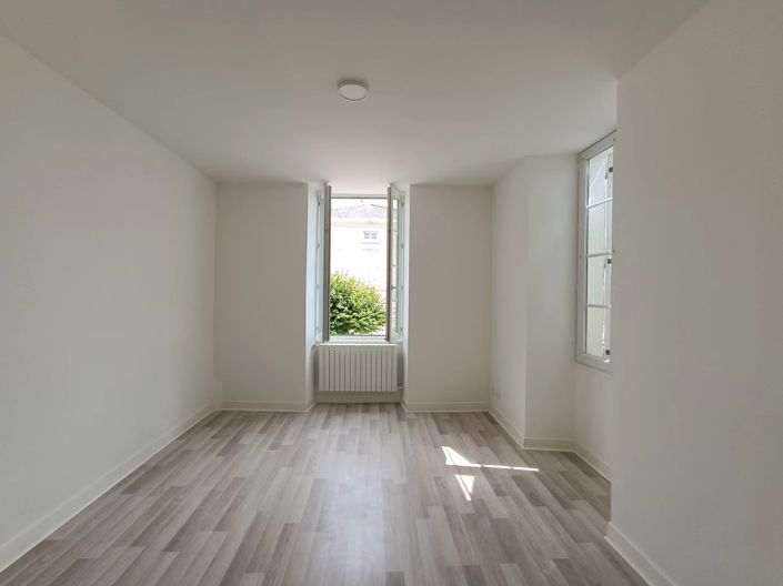 Image No.9-5 Bed Village House for sale