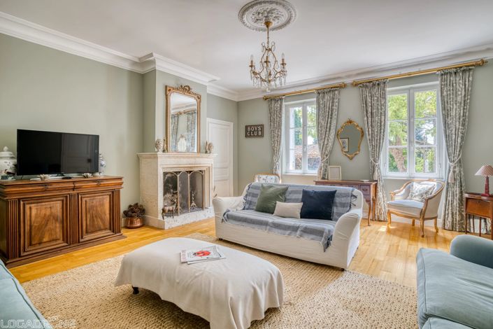 Image No.6-6 Bed House for sale