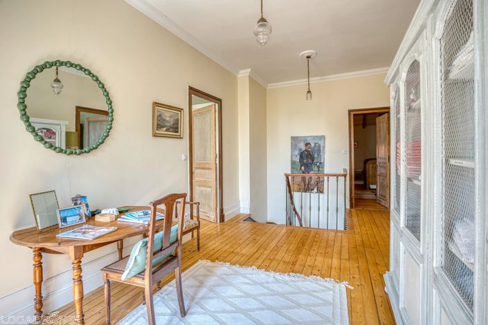 Image No.7-6 Bed House for sale