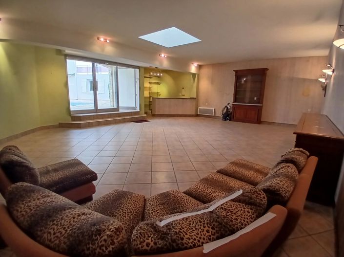 Image No.13-5 Bed House for sale