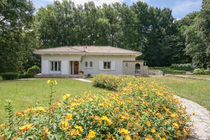 Image No.2-5 Bed House for sale