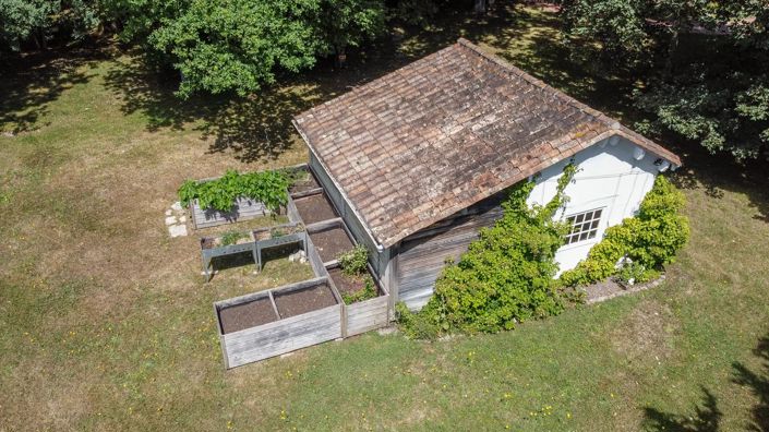 Image No.8-5 Bed House for sale