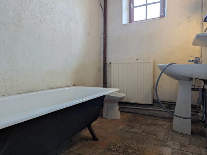 Image No.10-2 Bed Village House for sale