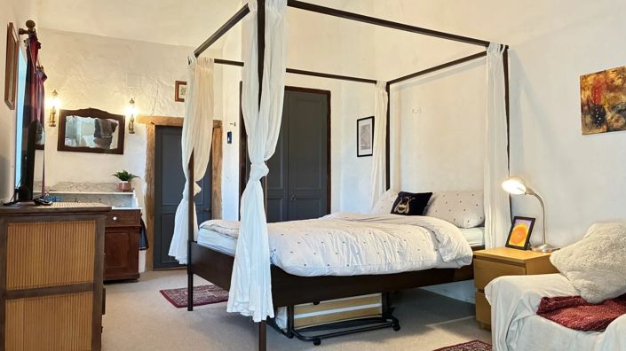 Image No.11-5 Bed House for sale