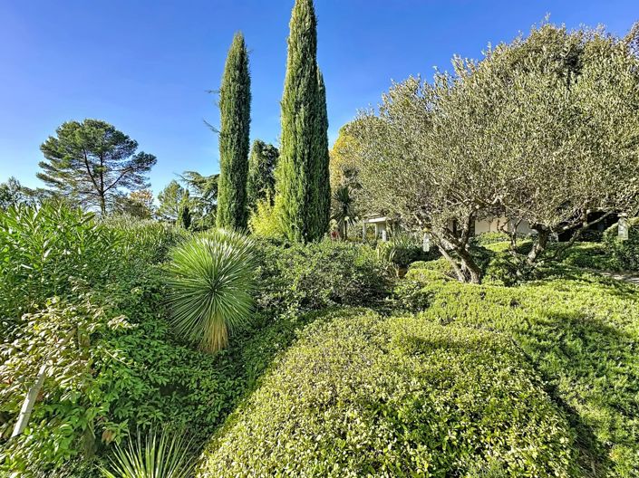 Image No.10-3 Bed House for sale