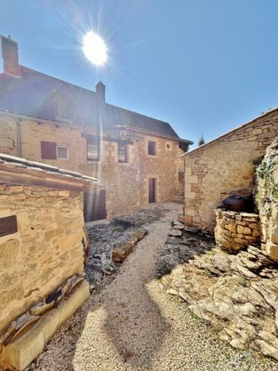 Image No.7-4 Bed House for sale