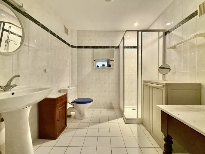 Image No.13-4 Bed House for sale