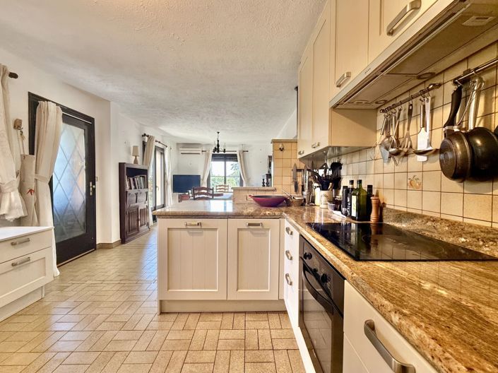 Image No.3-4 Bed House for sale