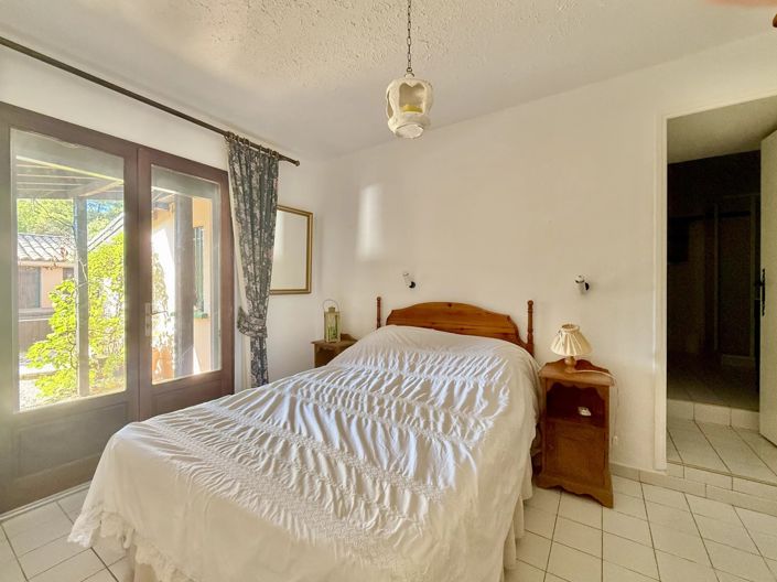 Image No.9-4 Bed House for sale