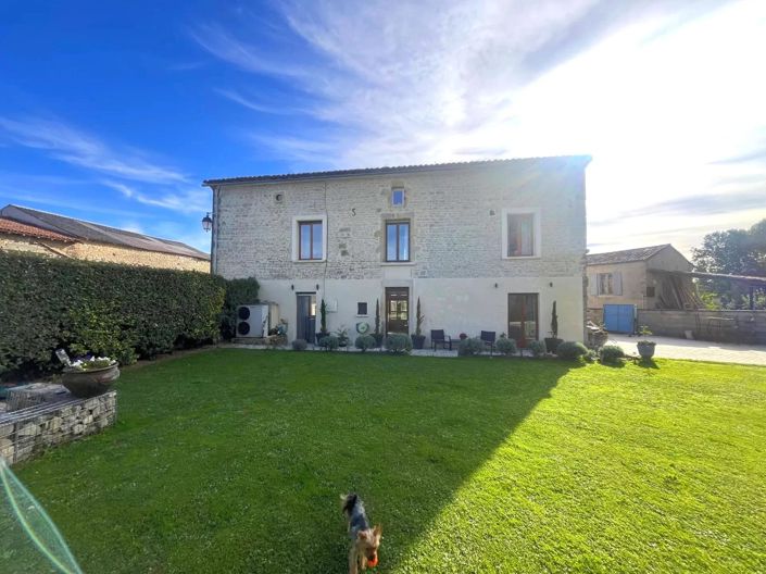 Image No.13-Maison de village de 4 chambres à vendre à Villefagnan