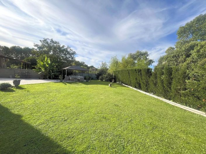 Image No.2-Maison de village de 4 chambres à vendre à Villefagnan