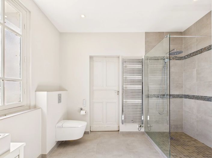 Image No.12-8 Bed House for sale