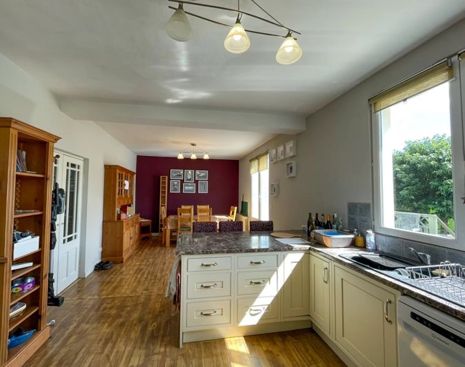 Image No.3-3 Bed House for sale