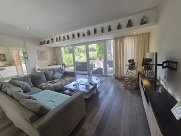 a8857ef6f6729bf6814aaa4e1c63b63f7488ccde14192