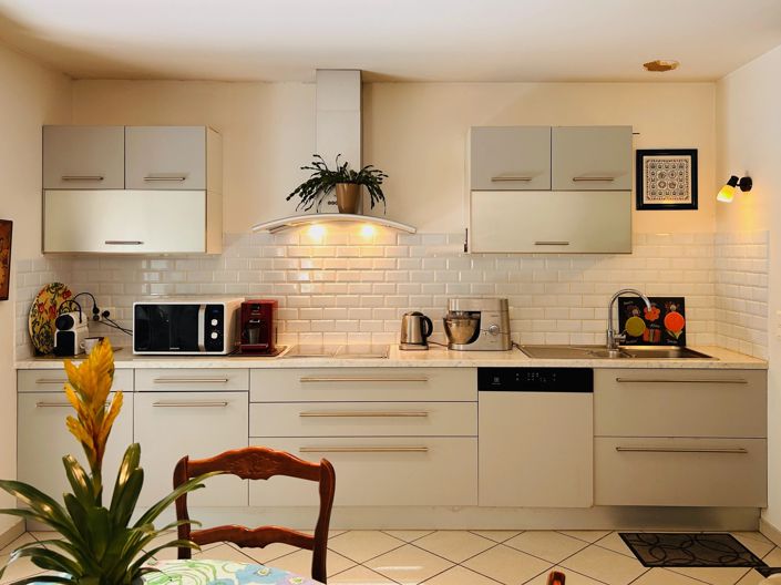 Image No.3-3 Bed House for sale