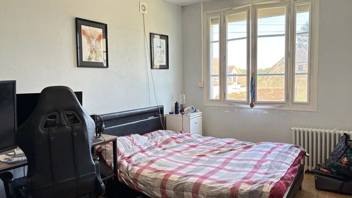 Image No.11-6 Bed House for sale