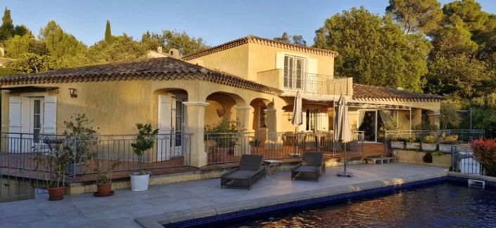 Image No.1-5 Bed House for sale