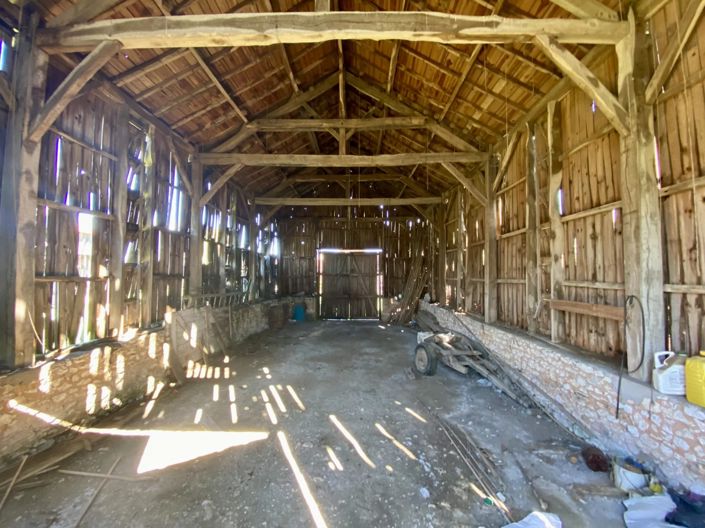 Image No.11-3 Bed Farmhouse for sale