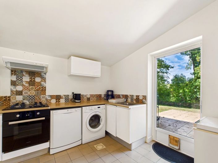 Image No.13-5 Bed House for sale