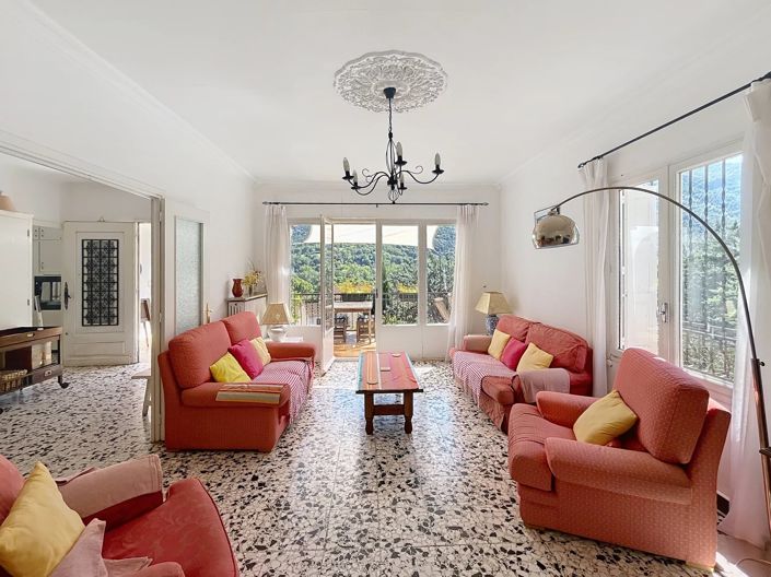 Image No.3-5 Bed House for sale