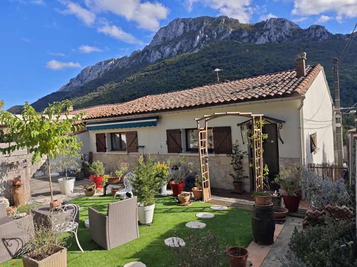 Image No.1-3 Bed House for sale