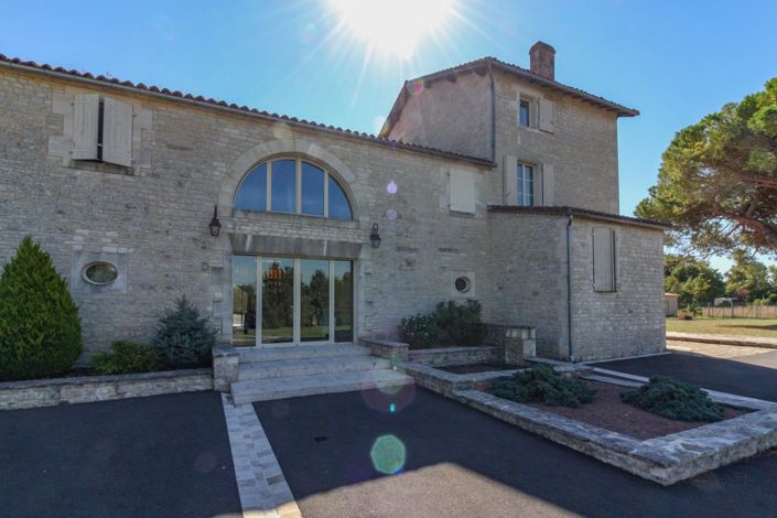 Image No.2-5 Bed House for sale