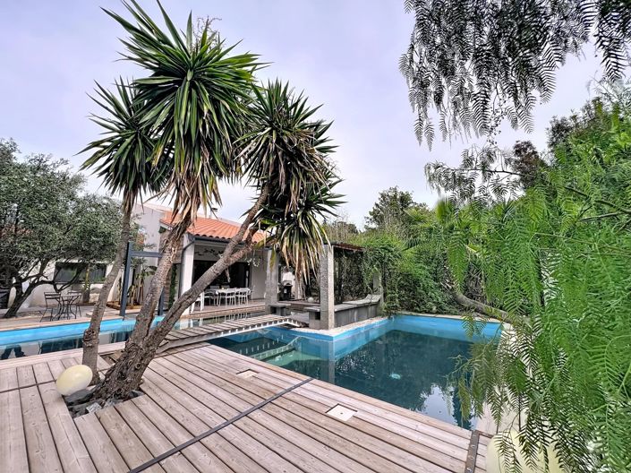 Image No.3-5 Bed House for sale