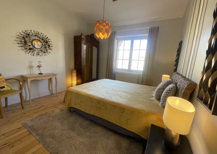 Image No.11-5 Bed House for sale