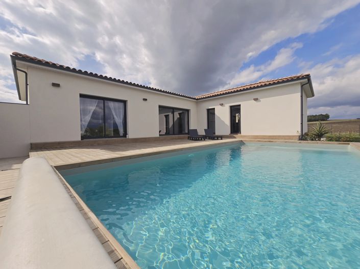 Image No.1-3 Bed House for sale