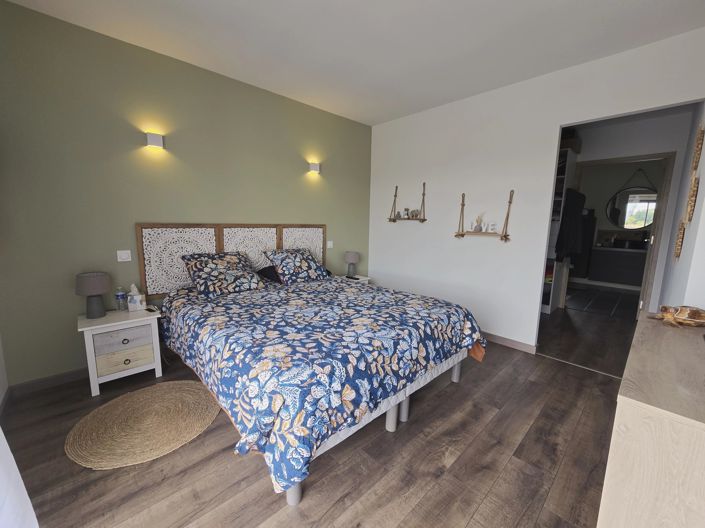 Image No.7-3 Bed House for sale