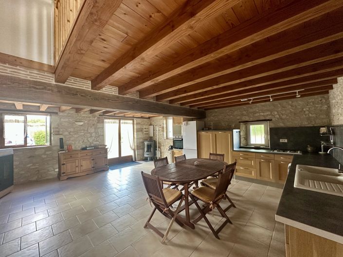 Image No.12-8 Bed House for sale