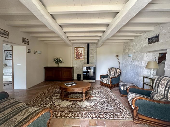 Image No.3-8 Bed House for sale