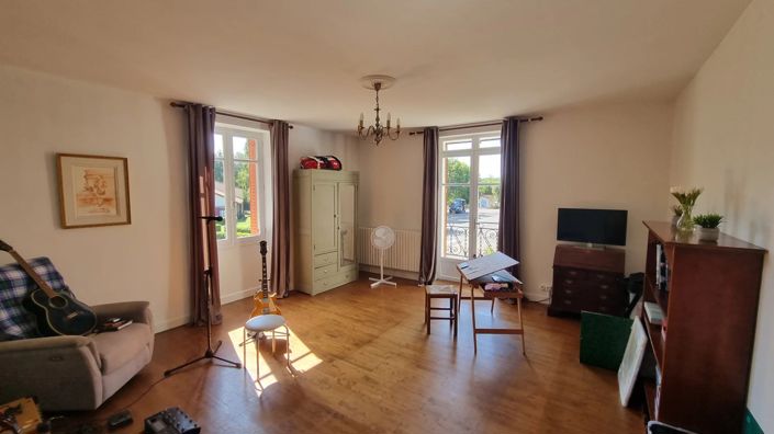 Image No.10-4 Bed House for sale