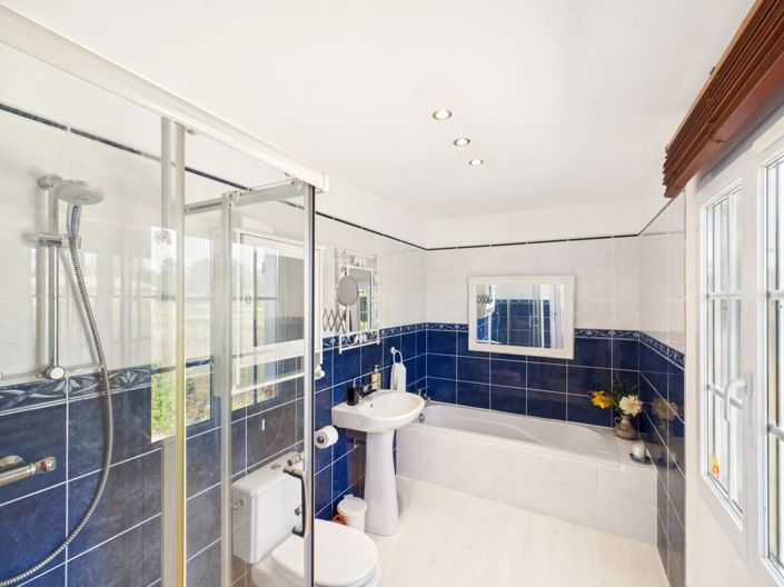 Image No.14-4 Bed House for sale