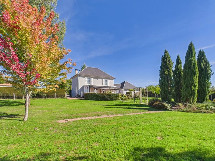 Image No.2-4 Bed House for sale