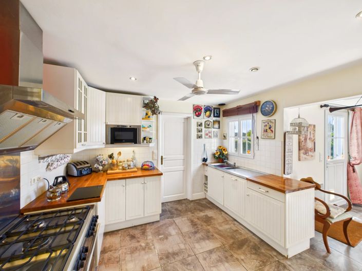 Image No.4-4 Bed House for sale