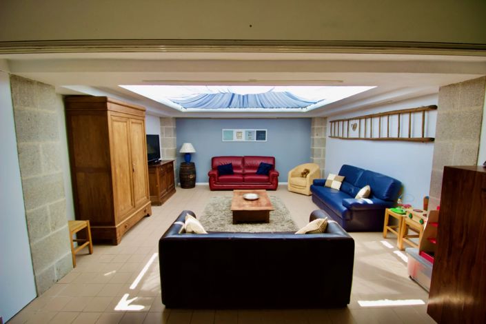 Image No.10-26 Bed House for sale