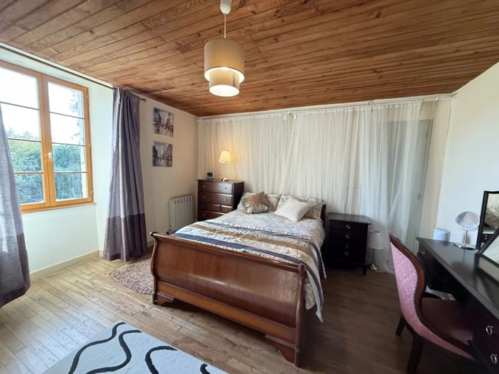 Image No.6-5 Bed Village House for sale