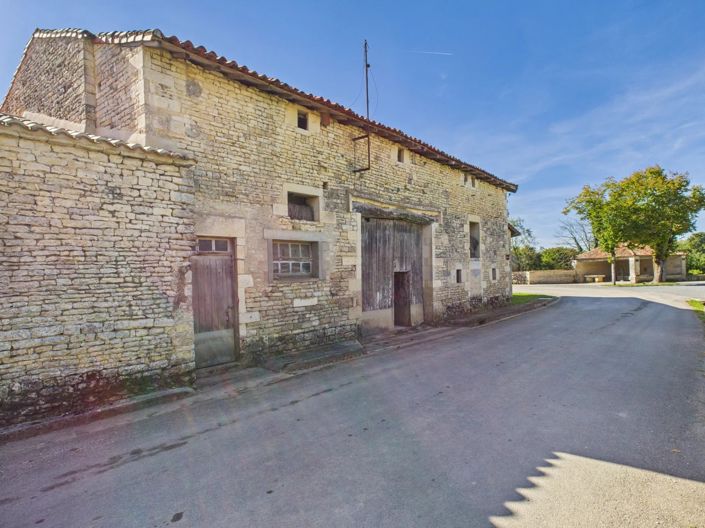 Image No.1-Barn for sale