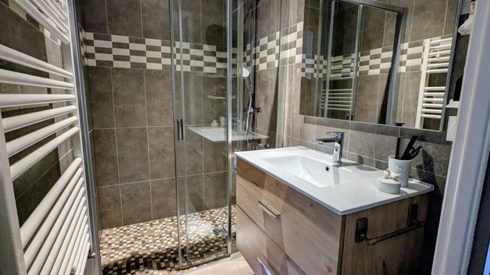 Image No.6-Maison de village de 4 chambres à vendre à Chapelle-Viviers