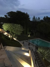 c89547c840176a992800c25d61154f01a0e64c4e16192