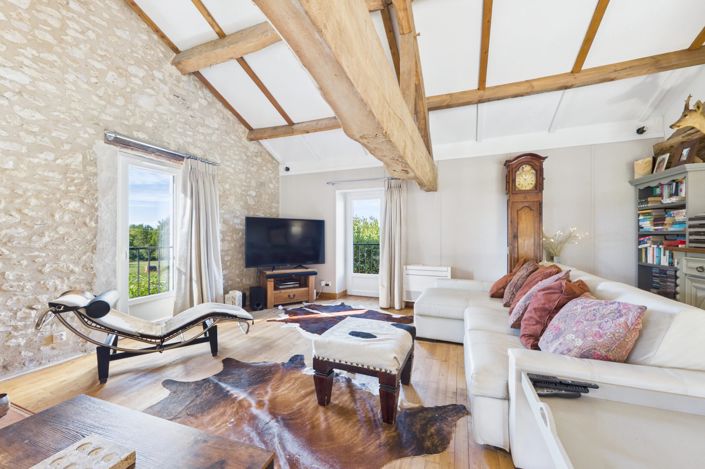 Image No.6-6 Bed House for sale