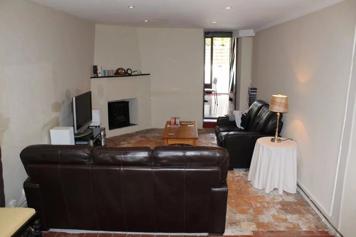 Image No.8-2 Bed House for sale