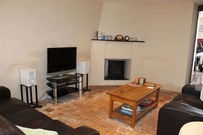 Image No.9-2 Bed House for sale