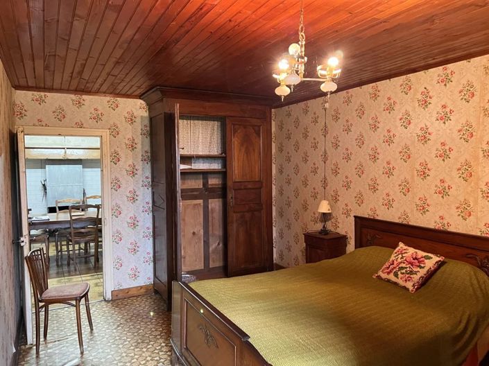 Image No.7-5 Bed House for sale