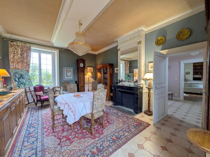 Image No.5-7 Bed House for sale