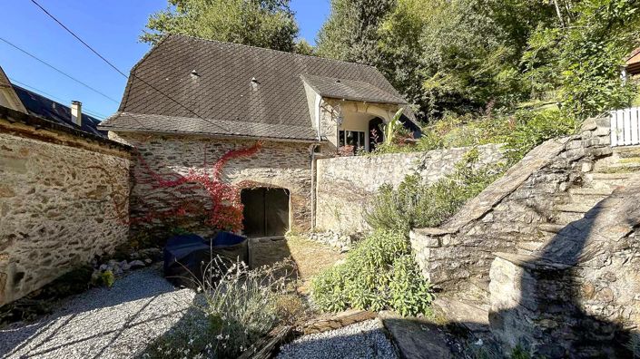 Image No.14-6 Bed Village House for sale