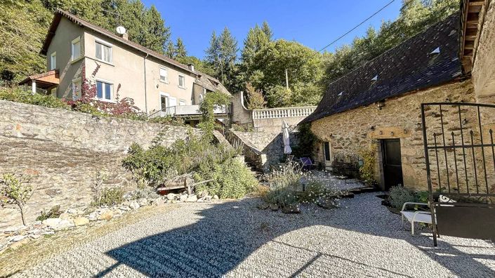 Image No.9-6 Bed Village House for sale